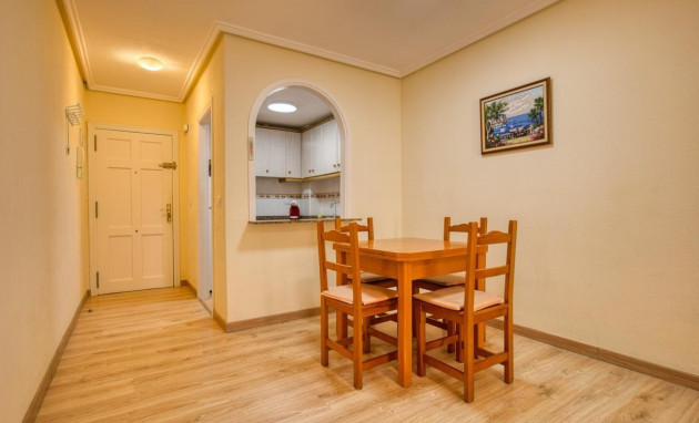 Herverkoop - Apartment - Torrevieja - Centro