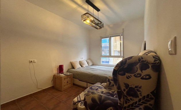 Resale - Apartment - Torrevieja - Acequion