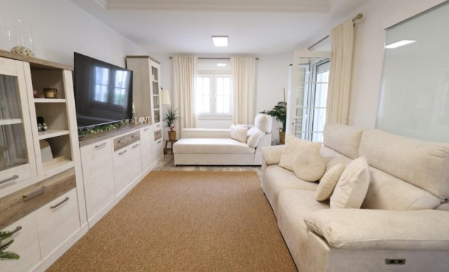 Herverkoop - Villa - San Miguel de Salinas - Las filipinas