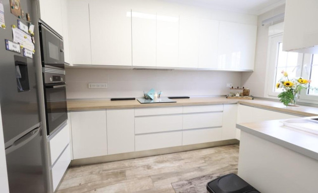 Herverkoop - Villa - San Miguel de Salinas - Las filipinas