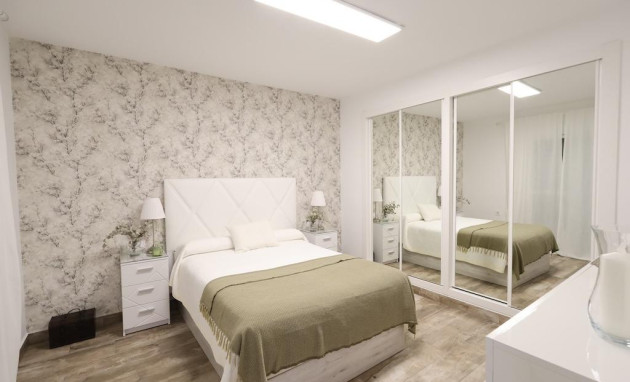 Herverkoop - Villa - San Miguel de Salinas - Las filipinas