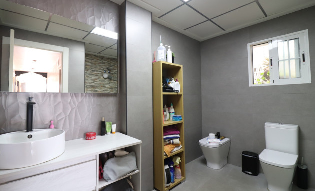 Herverkoop - Detached Villa - Almoradi - El Saladar