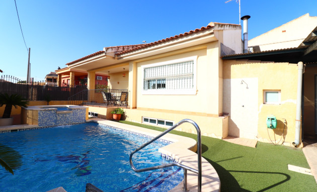Herverkoop - Detached Villa - Almoradi - El Saladar