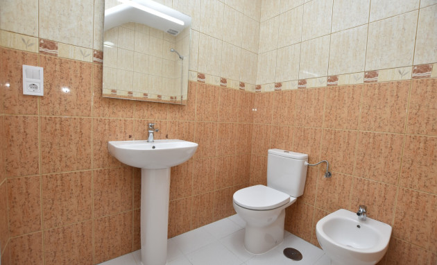 Herverkoop - Terraced house / Townhouse - Torrevieja - Lago Jardín II