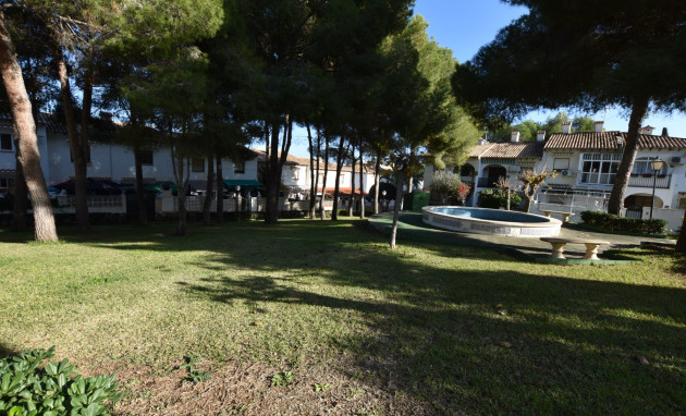 Herverkoop - Terraced house / Townhouse - Torrevieja - Lago Jardín II