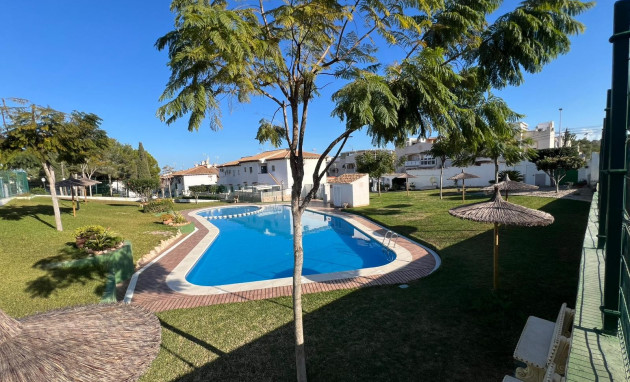 Herverkoop - Terraced house / Townhouse - Torrevieja - Lago Jardín II