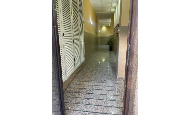 Herverkoop - Apartment - Torrevieja - Centro