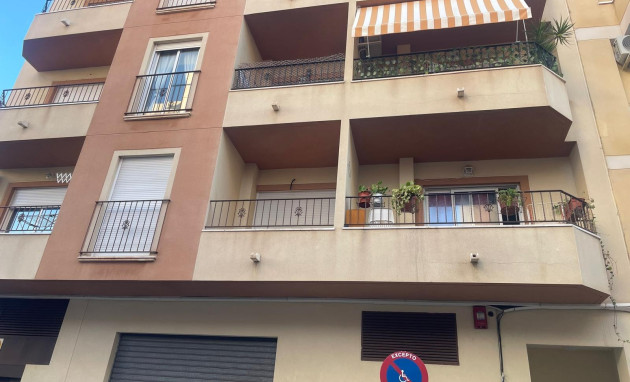 Herverkoop - Apartment - Torrevieja - Centro