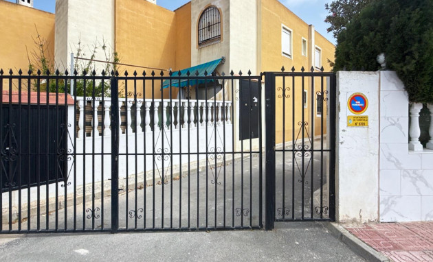 Herverkoop - Bungalow - Gelijkvloers - Torrevieja - Torreblanca