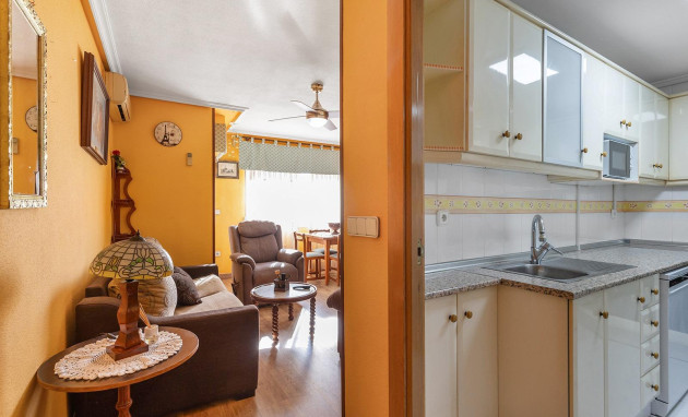 Resale - Apartment - Torrevieja - Estacion de autobuses