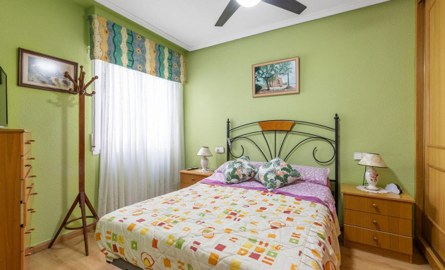 Resale - Apartment - Torrevieja - Estacion de autobuses