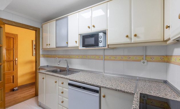 Resale - Apartment - Torrevieja - Estacion de autobuses