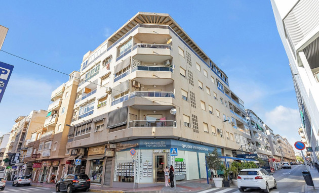 Resale - Apartment - Torrevieja - Estacion de autobuses