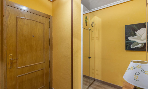 Resale - Apartment - Torrevieja - Estacion de autobuses