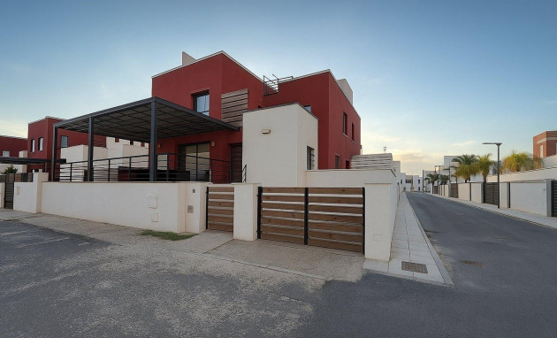 Herverkoop - Terraced house - Algorfa - Comunidad valenciana