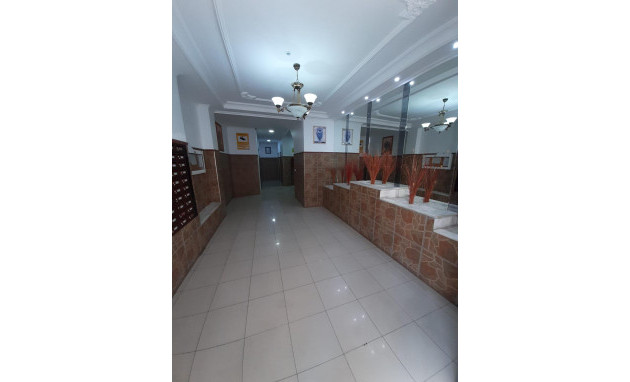 Herverkoop - Apartment - Torrevieja - Centro