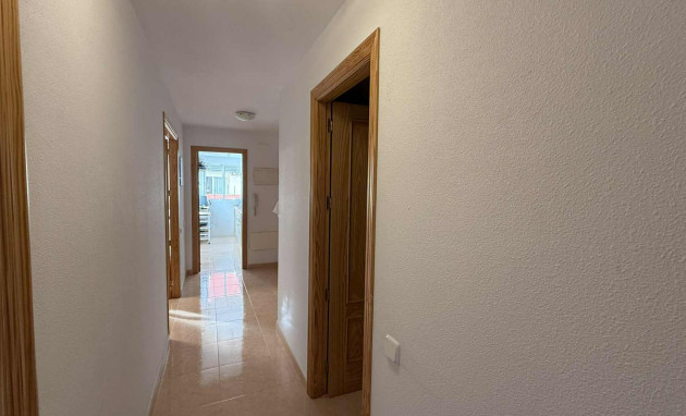 Herverkoop - Apartment - Almoradí