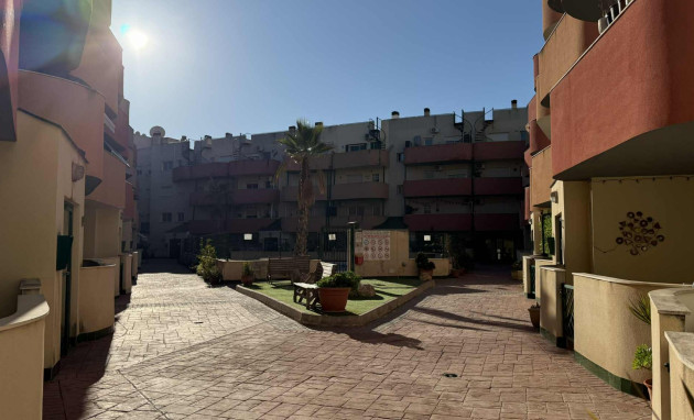 Herverkoop - Apartment - Almoradí