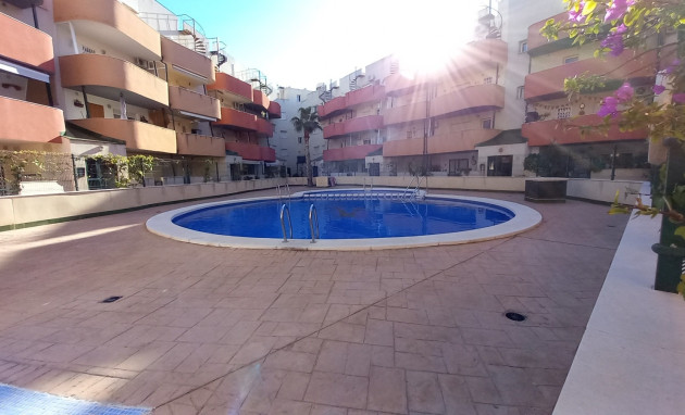 Herverkoop - Apartment - Almoradí