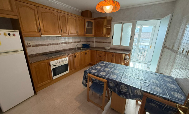 Herverkoop - Apartment - Almoradí