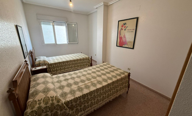 Herverkoop - Apartment - Almoradí