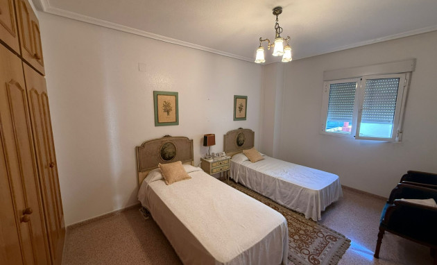 Herverkoop - Apartment - Almoradí