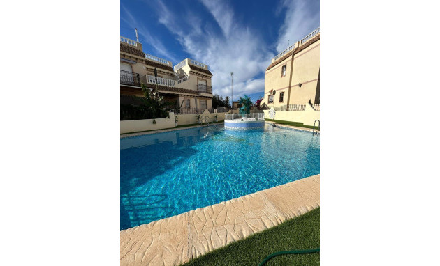 Herverkoop - Terraced house - Orihuela Costa - Los Almendros-La Florida