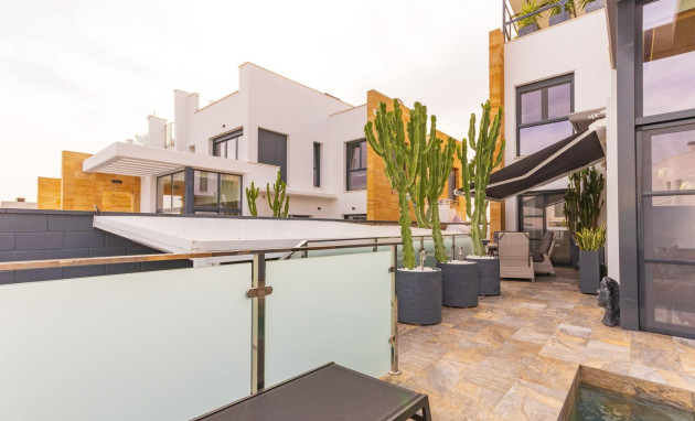 Herverkoop - Villa - Orihuela Costa - Lomas de Cabo Roig