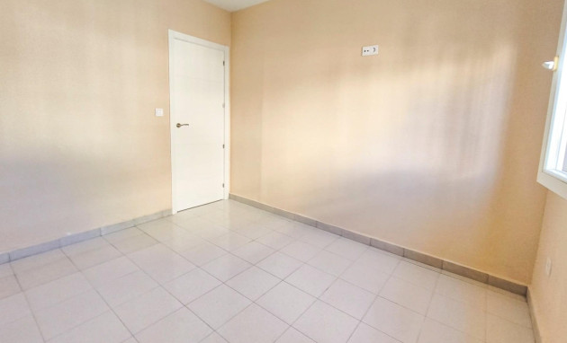 Herverkoop - Bungalow - Gelijkvloers - Torrevieja - Los balcones