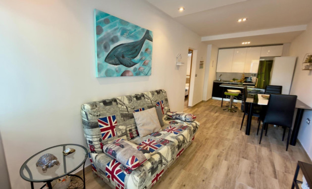 Herverkoop - Bungalow - Gelijkvloers - Torrevieja - La Siesta - El Salado - Torreta