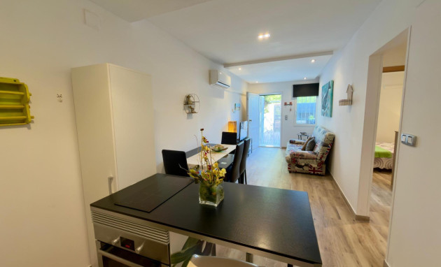 Herverkoop - Bungalow - Gelijkvloers - Torrevieja - La Siesta - El Salado - Torreta