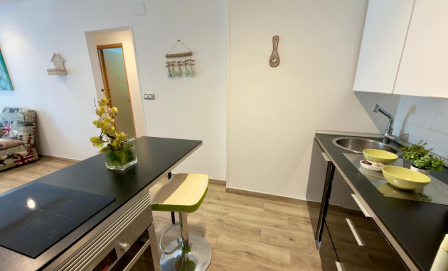 Herverkoop - Bungalow - Gelijkvloers - Torrevieja - La Siesta - El Salado - Torreta