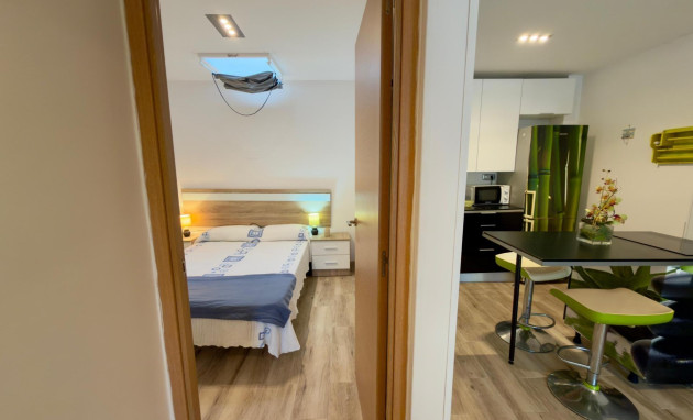 Herverkoop - Bungalow - Gelijkvloers - Torrevieja - La Siesta - El Salado - Torreta