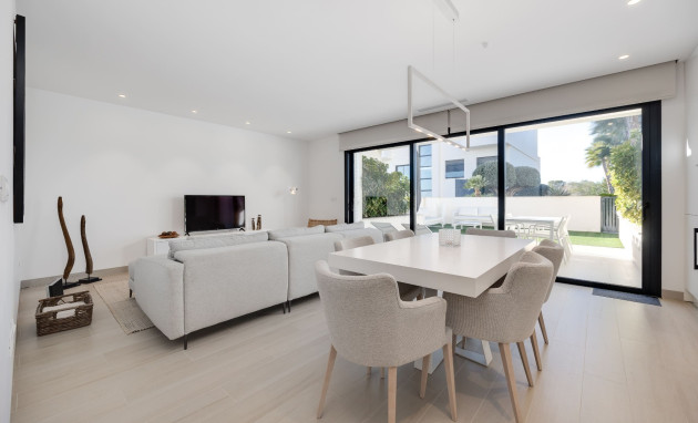 Resale - Apartment - Las Colinas Golf Resort