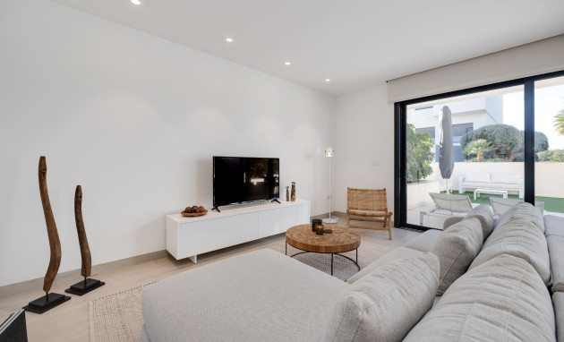 Resale - Apartment - Las Colinas Golf Resort