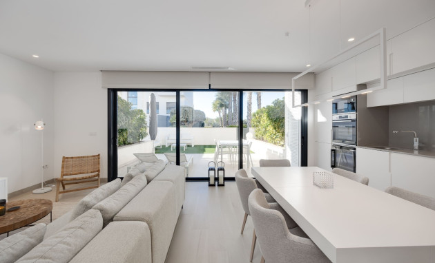 Resale - Apartment - Las Colinas Golf Resort