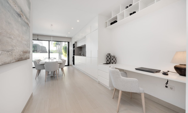 Resale - Apartment - Las Colinas Golf Resort