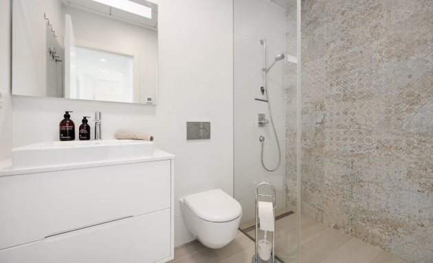 Resale - Apartment - Las Colinas Golf Resort