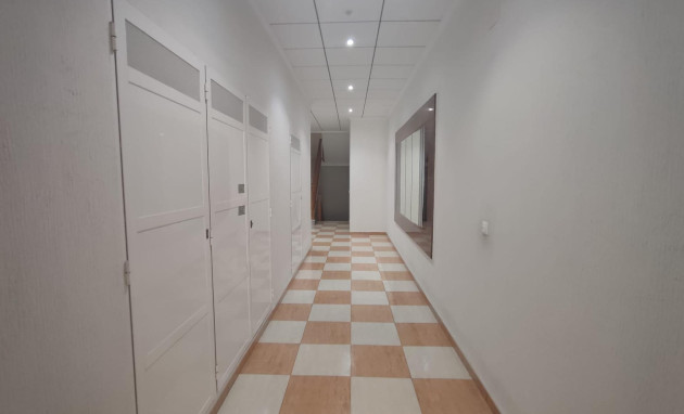 Herverkoop - Apartment - Torrevieja - Estacion de autobuses