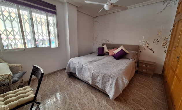 Herverkoop - Apartment - Torrevieja - Estacion de autobuses