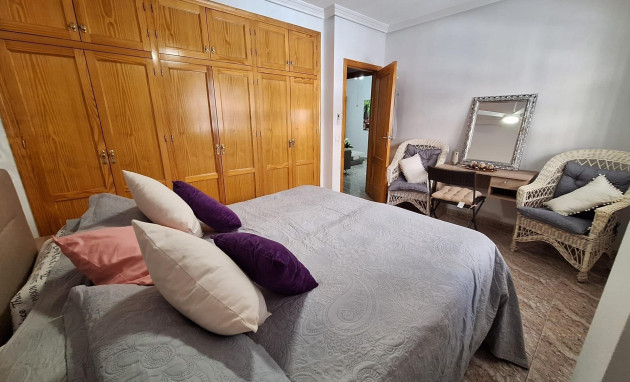 Herverkoop - Apartment - Torrevieja - Estacion de autobuses