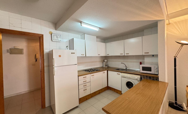 Herverkoop - Apartment - Torrevieja - Estacion de autobuses