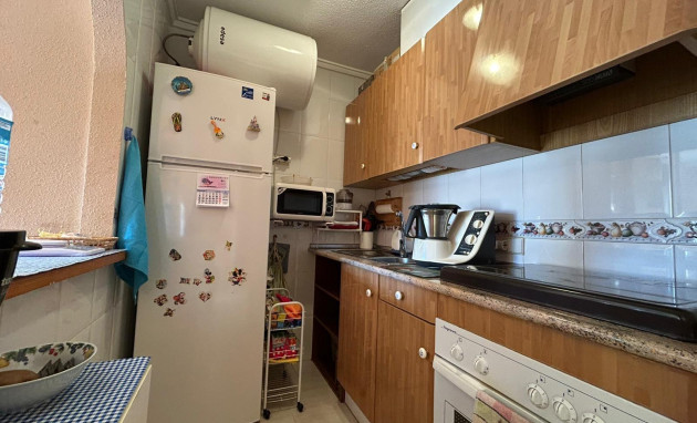 Herverkoop - Apartment - Torrevieja - Estacion de autobuses