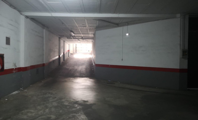 Herverkoop - Garage - Torrevieja - Estacion de autobuses