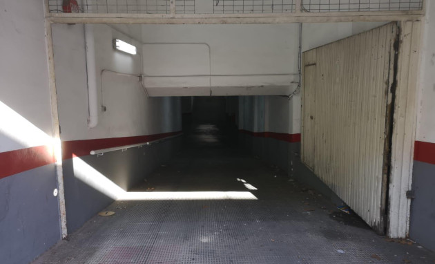 Herverkoop - Garage - Torrevieja - Estacion de autobuses