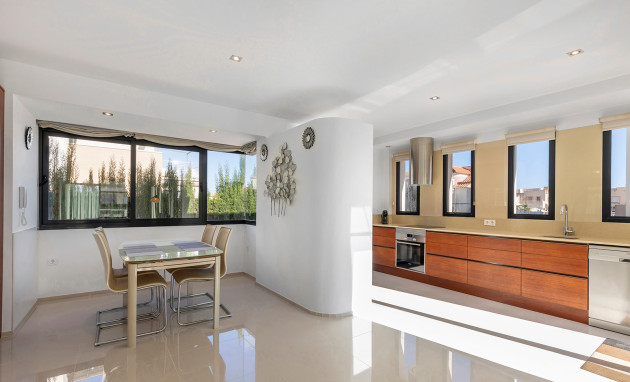 Herverkoop - Detached Villa - Orihuela Costa - La Zenia