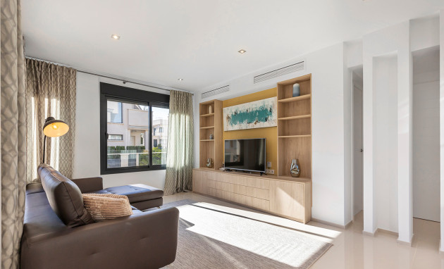 Herverkoop - Detached Villa - Orihuela Costa - La Zenia