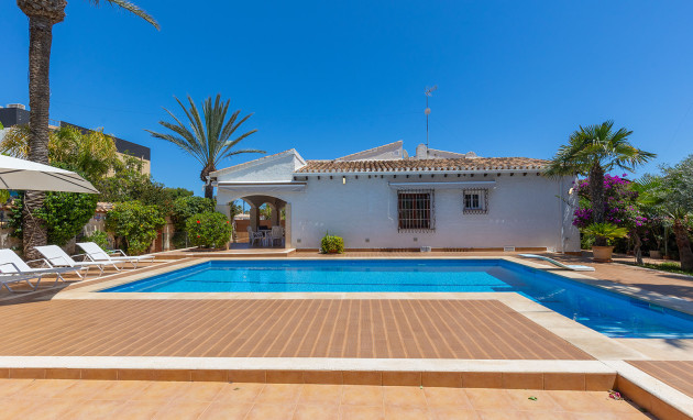 Herverkoop - Detached Villa - Orihuela Costa - Punta Prima