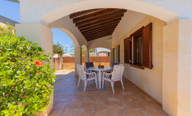 Herverkoop - Detached Villa - Orihuela Costa - Punta Prima
