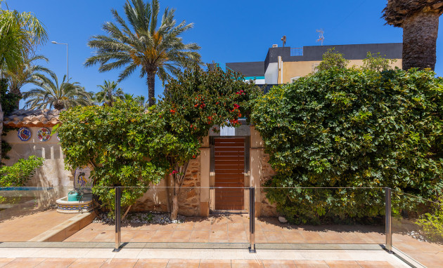 Herverkoop - Detached Villa - Orihuela Costa - Punta Prima